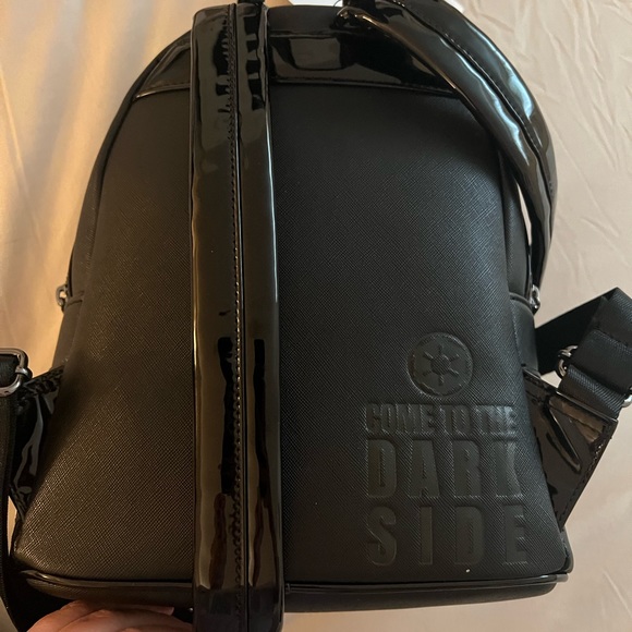 NWT 🚥LIGHT-UP🚥 Darth Vader Cosplay Loungefly Mini Backpack - Picture 5 of 5